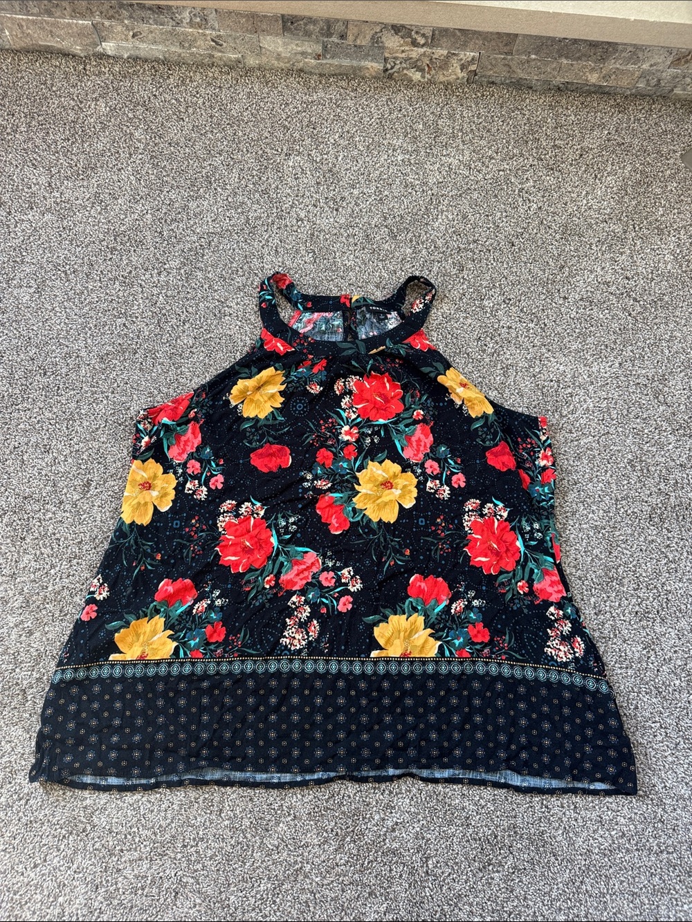 Torrid Women’s 2 Floral Tank Top - Black with Red & Yellow Flowers EUC